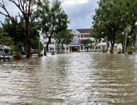Một số trường khu đông Tuy Phước nghỉ học do mưa lũ